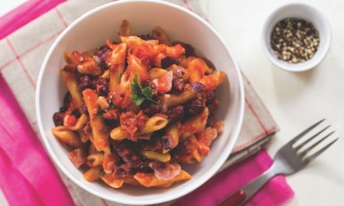 Hearty bean tomato penne
